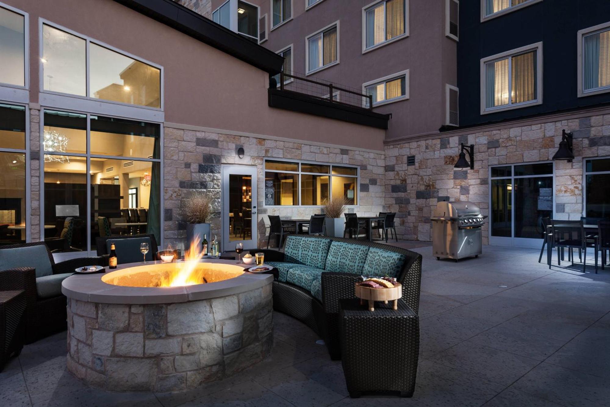 Residence Inn By Marriott Austin Lake Austin/River Place Four Points Eksteriør billede