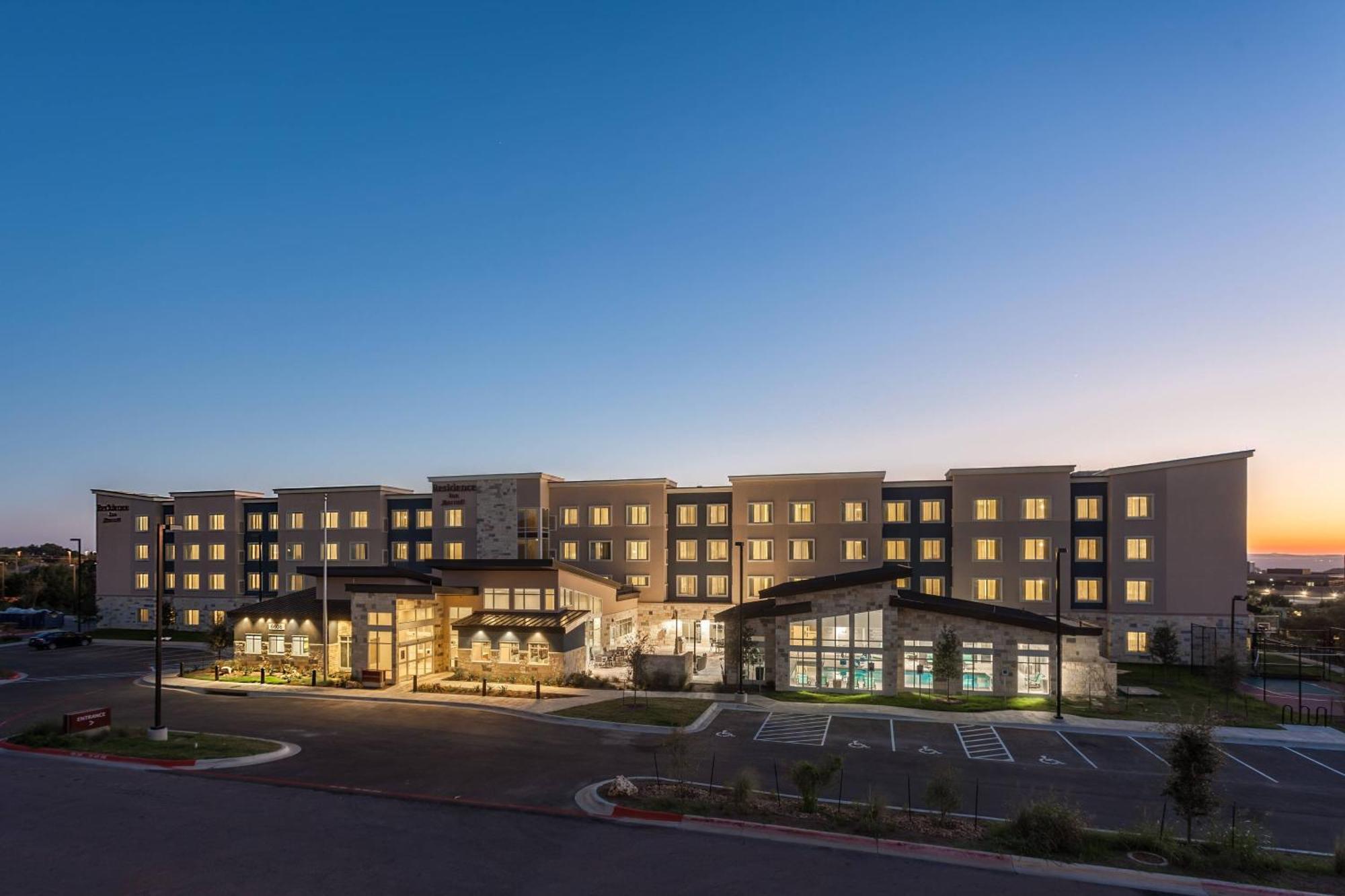 Residence Inn By Marriott Austin Lake Austin/River Place Four Points Eksteriør billede